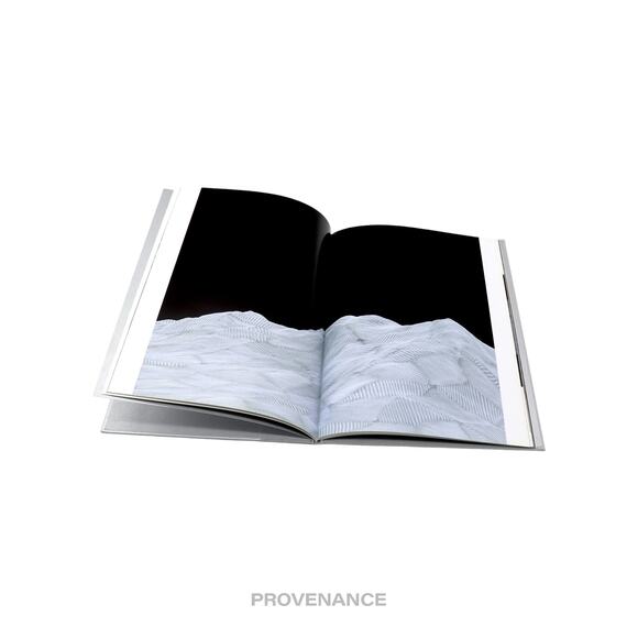 🔴 Louis Vuitton COSMIC TRAVELERS Espace Art Book - Picture 6 of 6